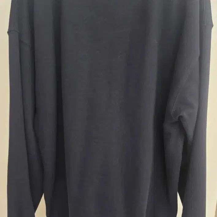 [BUNJANG] Time Homme Navy Embroidered Sweatshirt / 타임옴므 네이비 자수 맨투맨 105