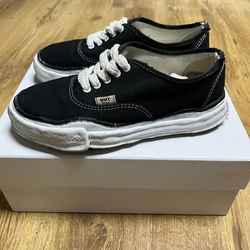 [SOLD OUT] 미하라야스히로 베이커 41