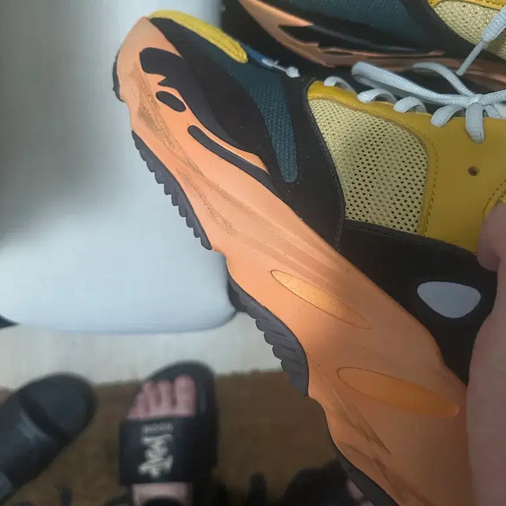 [BUNJANG] Adidas Yeezy Boost 700 &