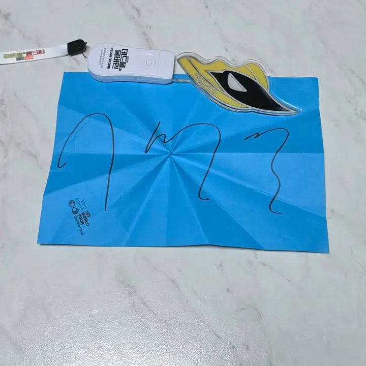 [BUNJANG] Infinite Sungyeol World Tour OGS Signed Paper Airplane Goods / 인피니트 이성열 성열 월드투어 OGS 친필 싸인 종이 비행기 굿즈 콘서트