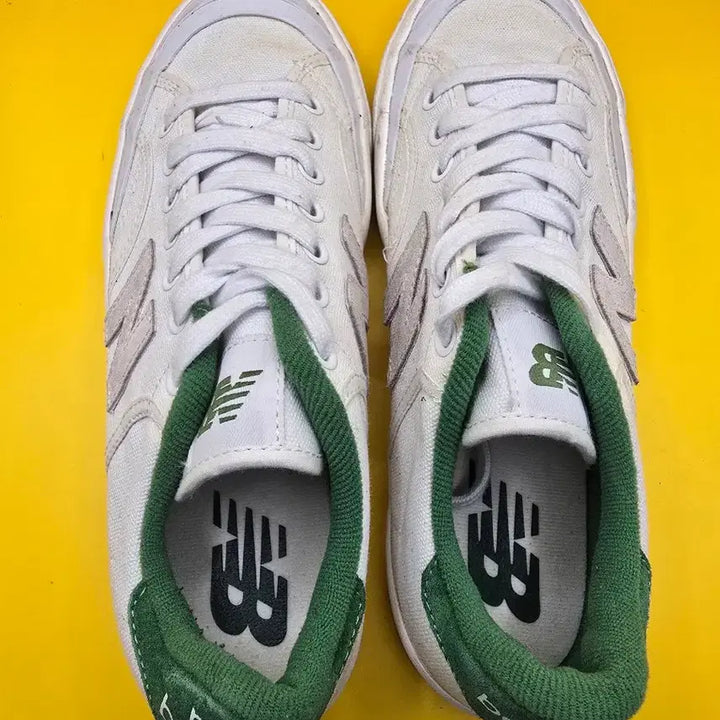 [SOLD OUT] 뉴발란스 프로코트 캐쥬얼화250~255