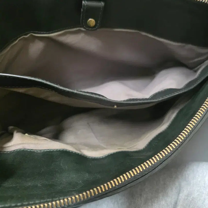 [SOLD OUT] [정품] 보테가베네타 인트레치아토 클러치 (다크그린) 팝니다.