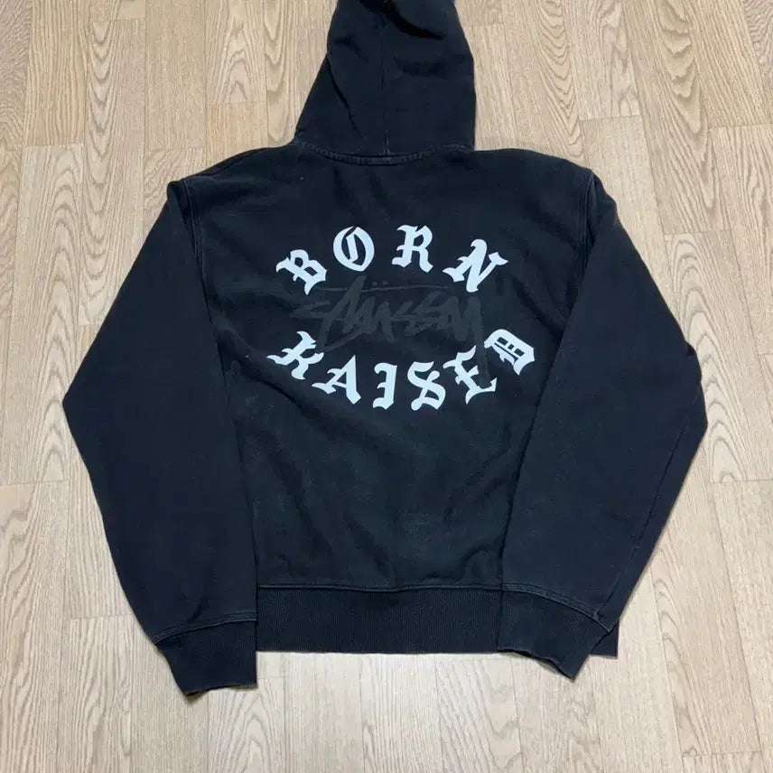 [SOLD OUT] 스투시 본앤레이즈드 후드집업 XL