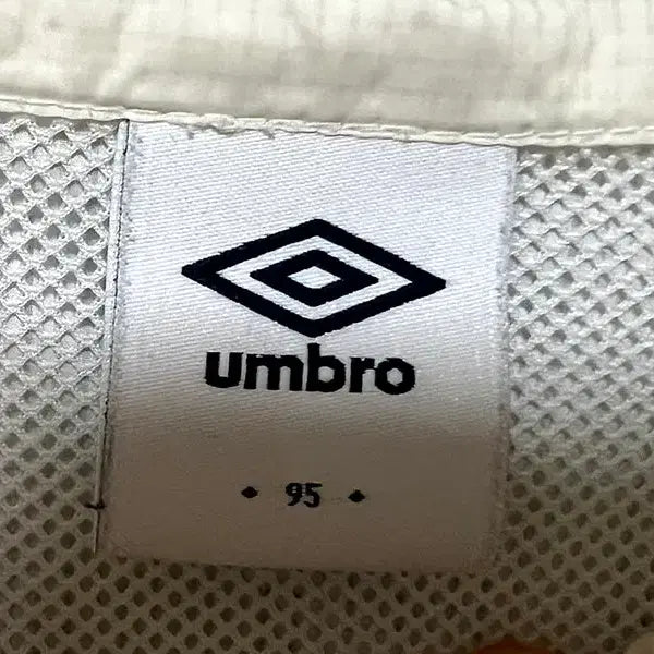 [SOLD OUT] umbro 엄브로 플라이트 립스탑 경량 아노락 여름점퍼 M 95-100