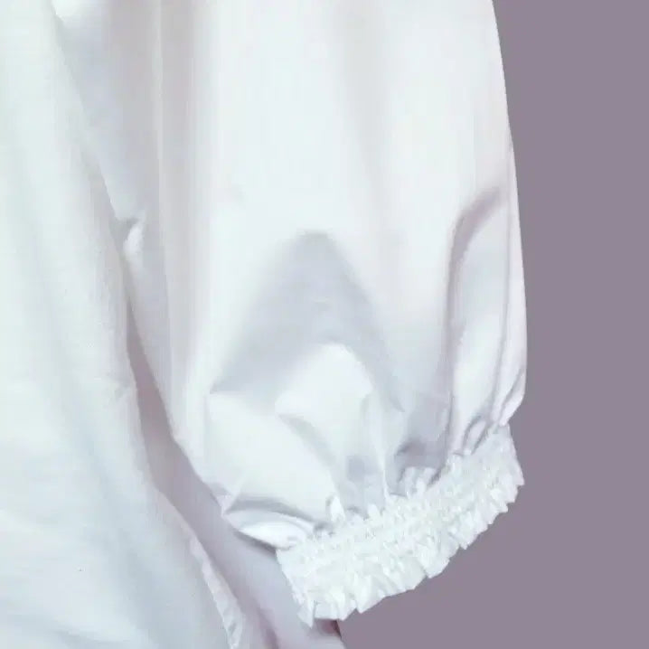 [BUNJANG] 77 새상품 여성 티셔츠 바지 세트 블라우스 흰색 화이트 100 새제품 / 77 새상품 여성 티셔츠 바지 세트 블라우스 흰색 화이트 100 새제품