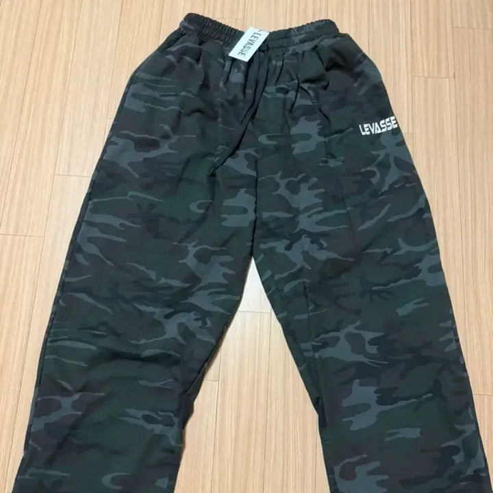 [BUNJANG] 카모 와이드 르바세 팬츠 XL 새상품! / 카모 와이드 르바세 팬츠 XL 새상품!