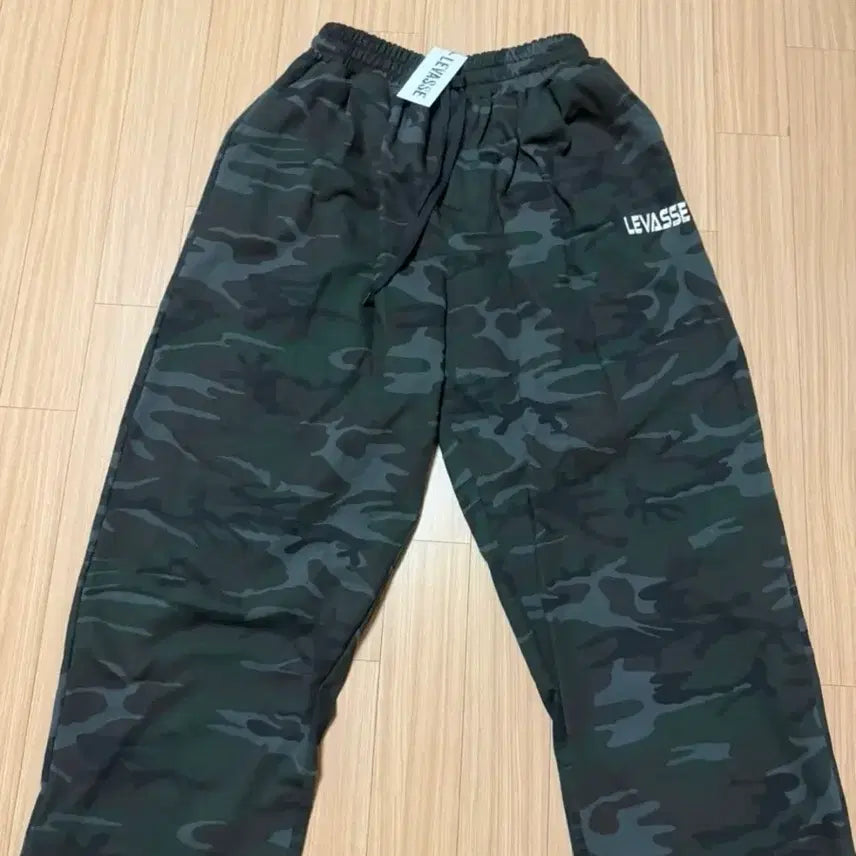 [BUNJANG] 카모 와이드 르바세 팬츠 XL 새상품! / 카모 와이드 르바세 팬츠 XL 새상품!