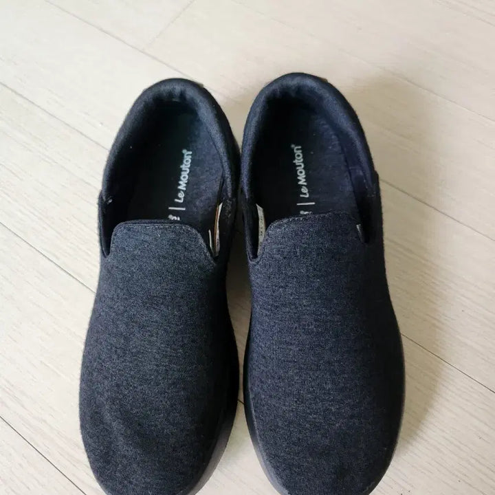 [SOLD OUT] 르무통 Le Mouton 블랙 슬립온