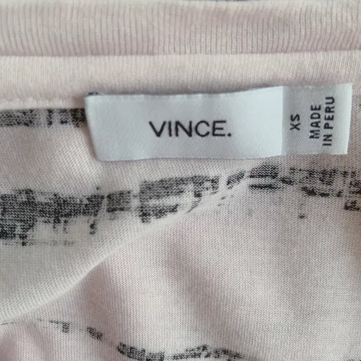 [SOLD OUT] 빈스 Vince XS사이즈 티셔츠 페루산