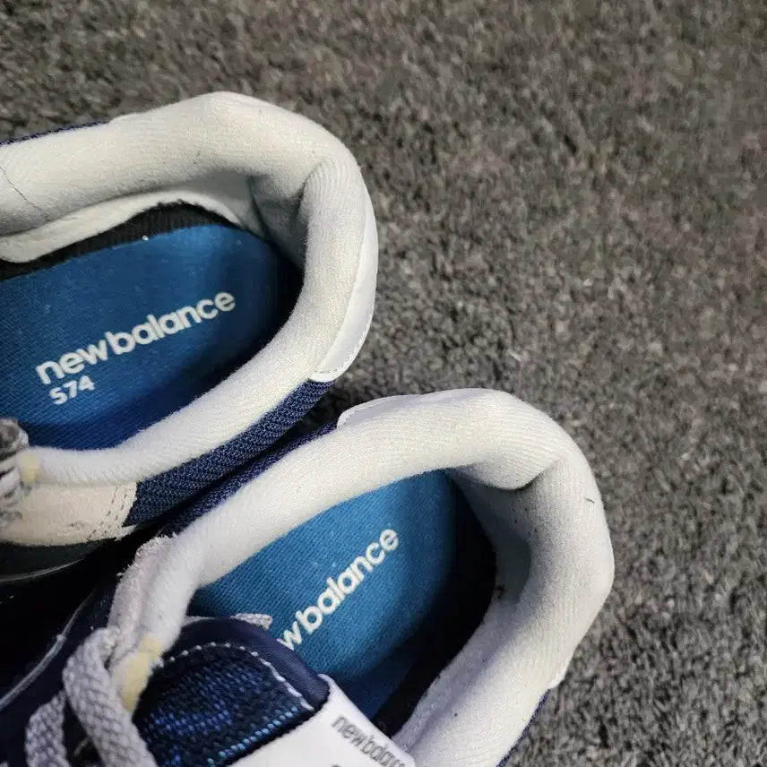 [BUNJANG] New Balance 574 Navy Sneakers / 뉴발란스 574 네이비  260사이즈