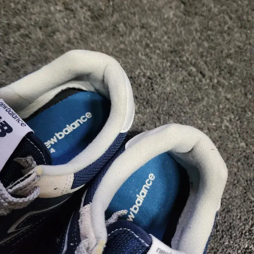 [BUNJANG] New Balance 574 Navy Sneakers / 뉴발란스 574 네이비  260사이즈