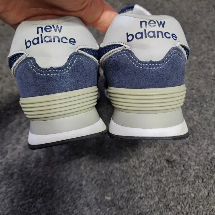 [BUNJANG] New Balance 574 Navy Sneakers / 뉴발란스 574 네이비  260사이즈