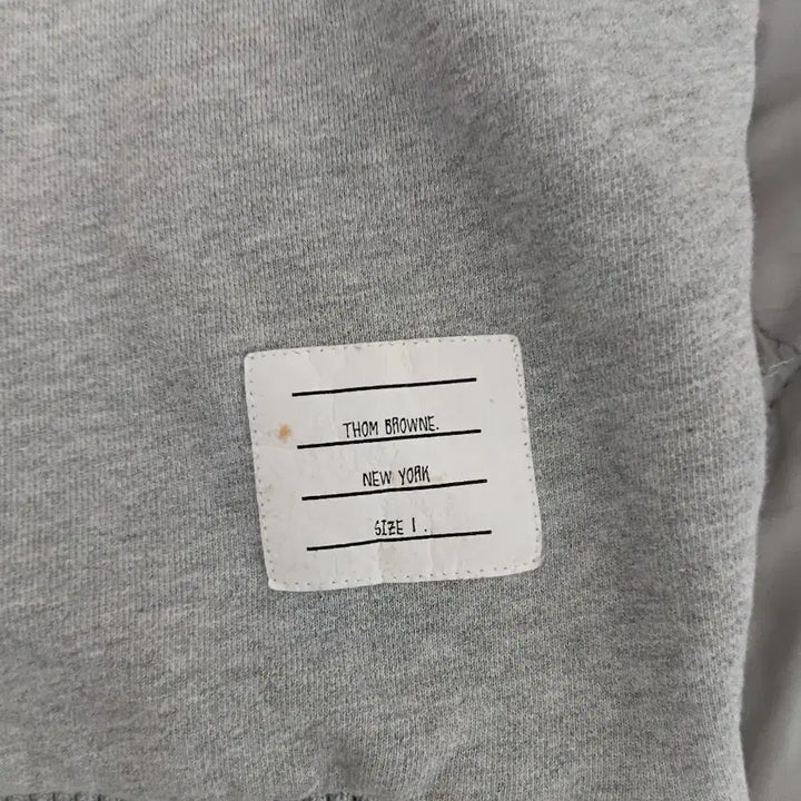 [SOLD OUT] 톰브라운 맨투맨 사이즈 1