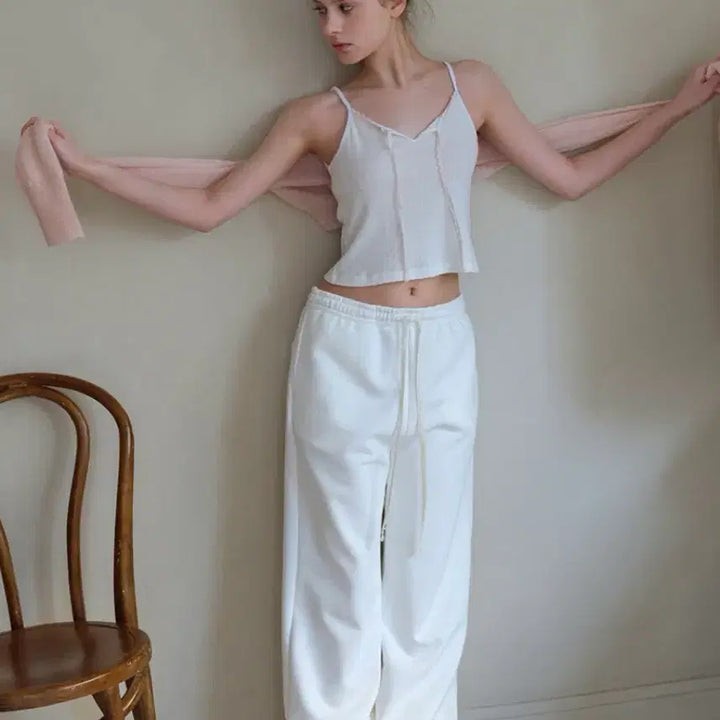 [BUNJANG] Le Vain Ribbon Lace Sleeveless Top / 르베인 리본 레이스 슬리브리스 핑크