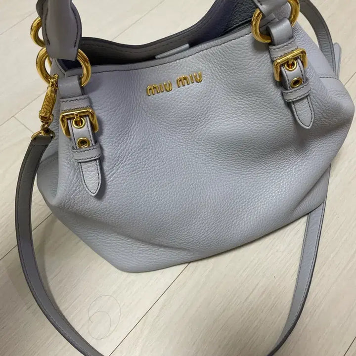 [SOLD OUT] 미우미우 토트백 정품 보증서 포함
