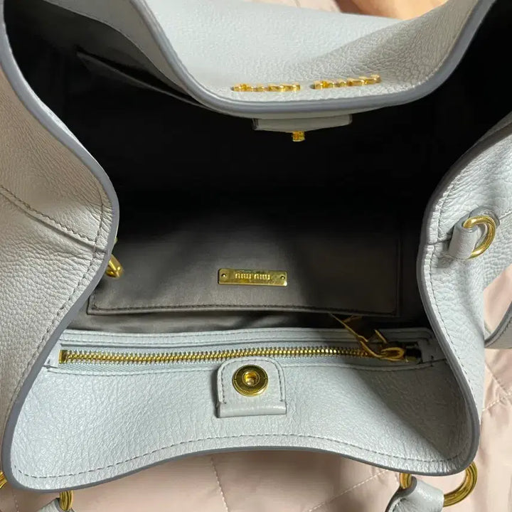 [SOLD OUT] 미우미우 토트백 정품 보증서 포함