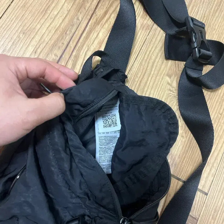 [SOLD OUT] C.P. 컴퍼니 블랙 크로스백