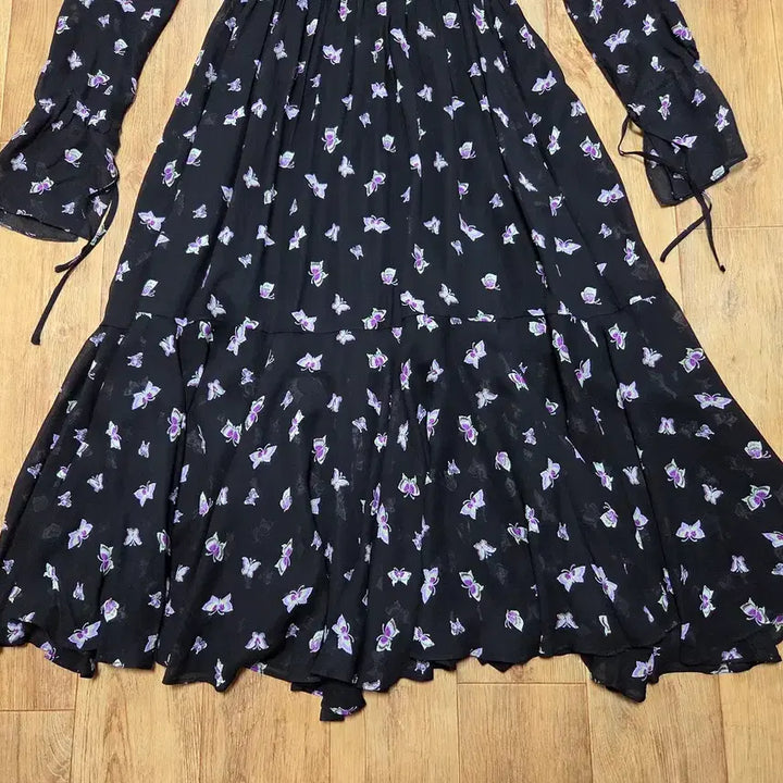 [BUNJANG] &amp; Other Stories Butterfly Pattern Chiffon Dress / 앤아더스토리즈 나비패턴 시폰원피스 55-66