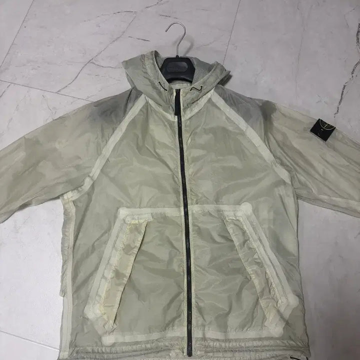 [SOLD OUT] 스톤아일랜드 멤브라나 바람막이 L