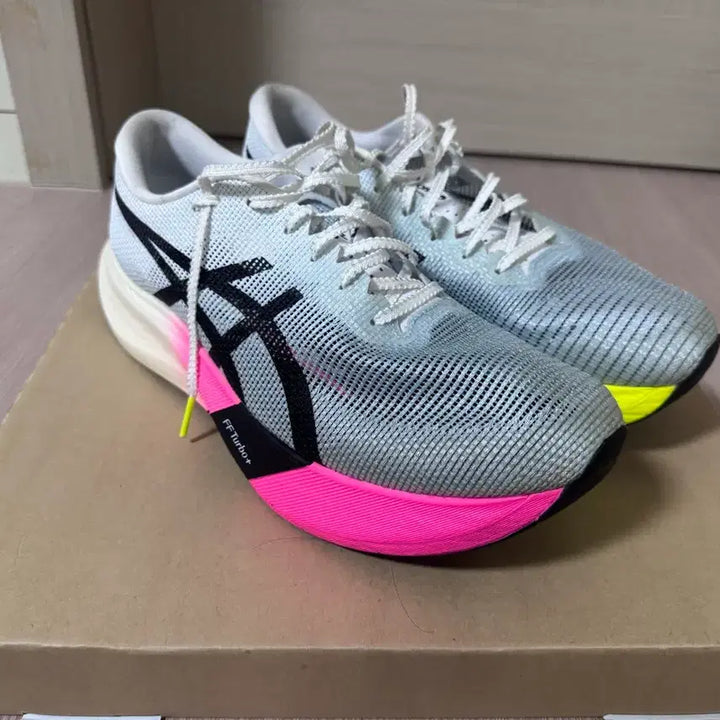 [BUNJANG] Asics Metaspeed Edge Paris Running Shoes 280mm / 아식스 메타스피드 엣지 파리 러닝화 280mm