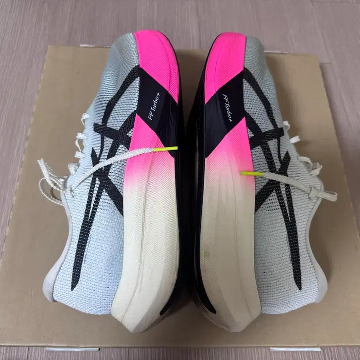 [BUNJANG] Asics Metaspeed Edge Paris Running Shoes 280mm / 아식스 메타스피드 엣지 파리 러닝화 280mm