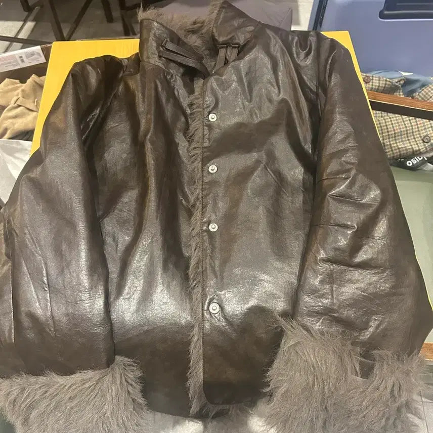 [SOLD OUT] 아비에무아 무스탕