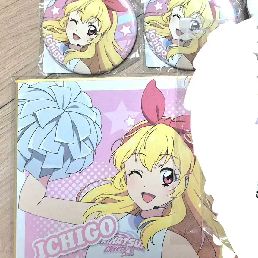[SOLD OUT] 아이카츠 dmm쿠지 이치고 캔뱃지 색지 e상 d상