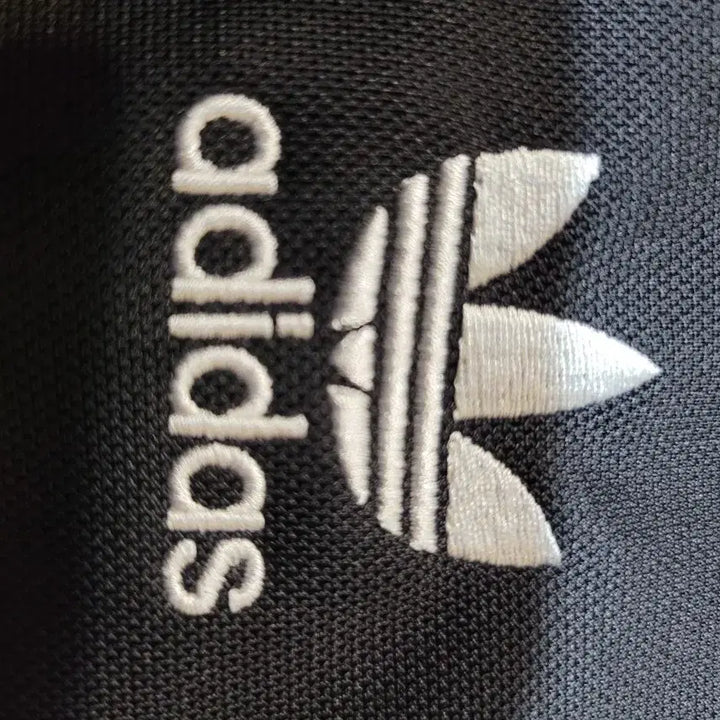 [BUNJANG] Adidas Black Three Stripe Track Top / 아디다스 블랙 삼선 트랙탑