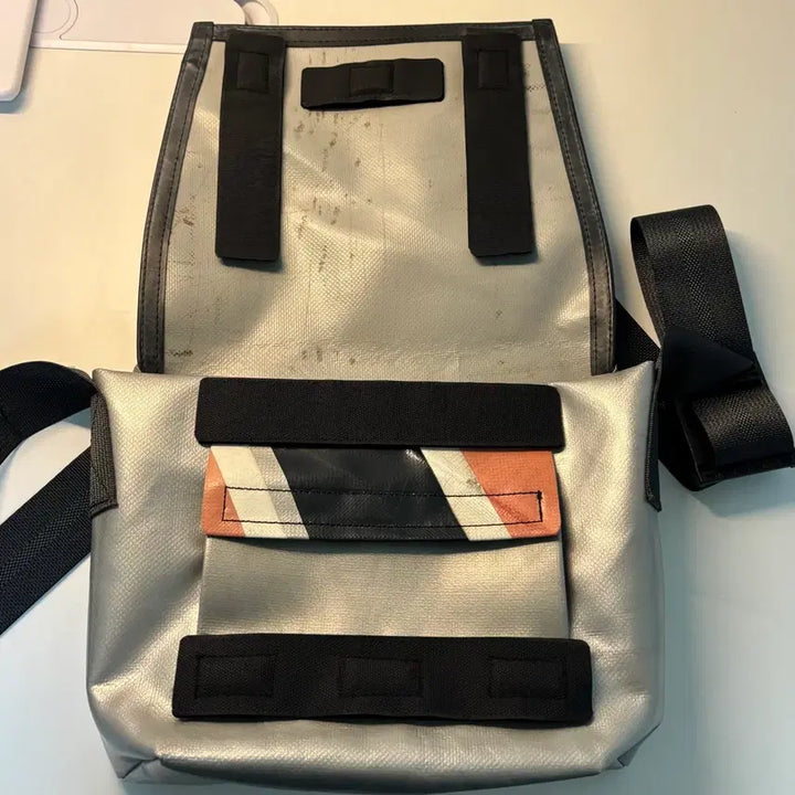 [BUNJANG] Freitag Lassie Messenger Bag / 프라이탁 라씨_프라이탁 압구정점(민트택, 영수증 o)