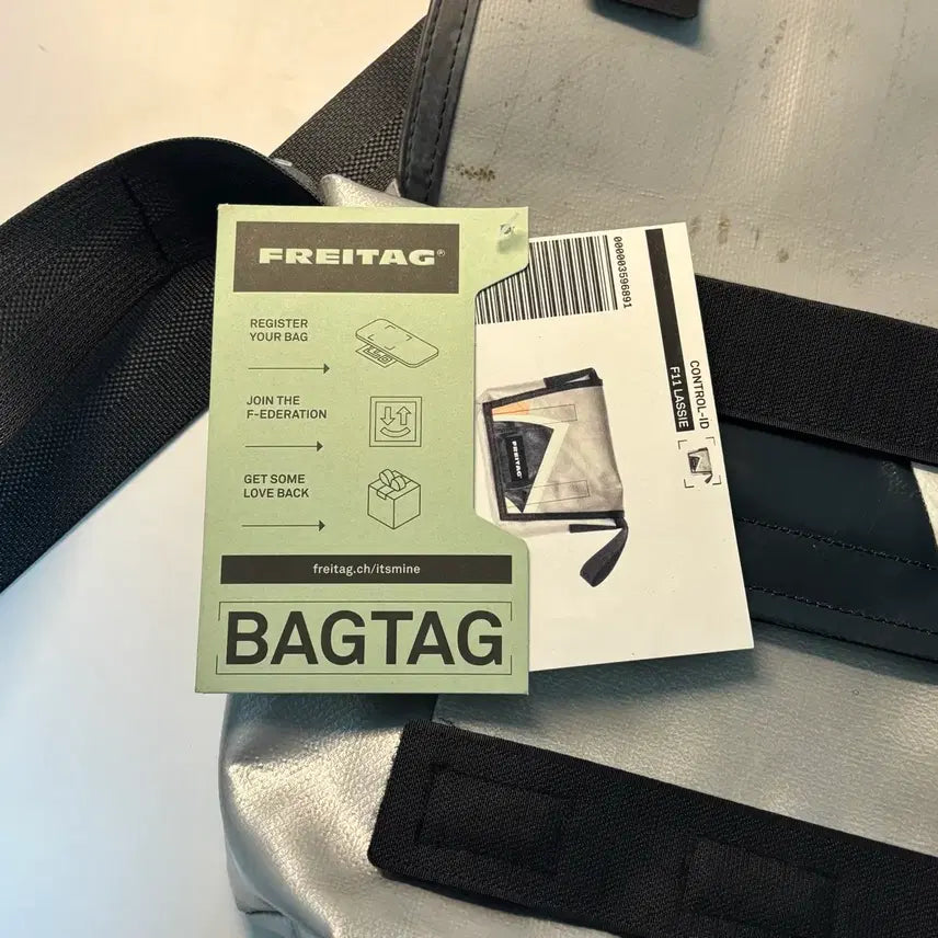 [BUNJANG] Freitag Lassie Messenger Bag / 프라이탁 라씨_프라이탁 압구정점(민트택, 영수증 o)