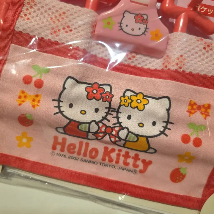 [BUNJANG] Hello Kitty Vintage Wall Hanger / 헬로키티 옷걸이 고전 키티 키티 방꾸템 키티 벽걸이
