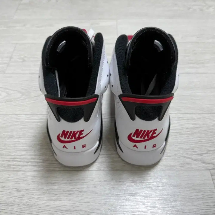 [BUNJANG] Nike Jordan 6 Carmine 2021 Sneakers / 조던 6 카마인 2021 275