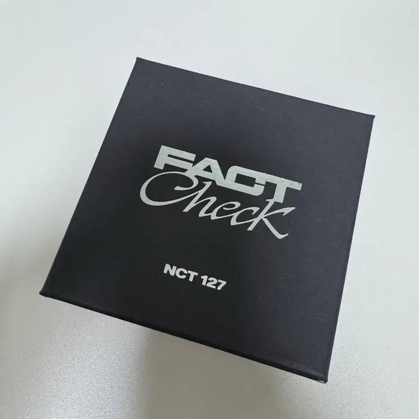 [BUNJANG] NCT 127 Fact Check Necklace MD / 엔시티127 팩트체크 목걸이 엠디 양도