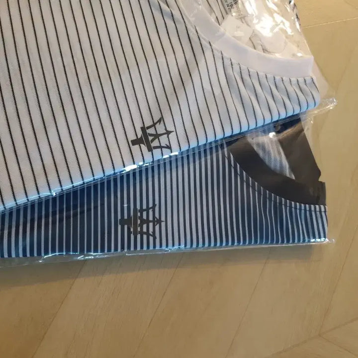 [BUNJANG] MASERATI Striped Cool Dry-Fit T-Shirt / MASERATI 마세라티 새옷 냉쿨 스트라이프 2종