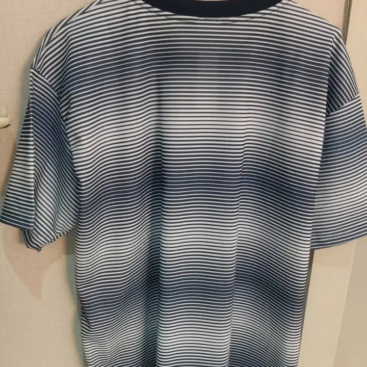 [BUNJANG] MASERATI Striped Cool Dry-Fit T-Shirt / MASERATI 마세라티 새옷 냉쿨 스트라이프 2종