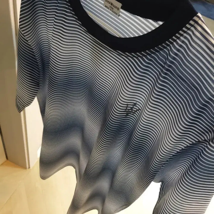 [BUNJANG] MASERATI Striped Cool Dry-Fit T-Shirt / MASERATI 마세라티 새옷 냉쿨 스트라이프 2종