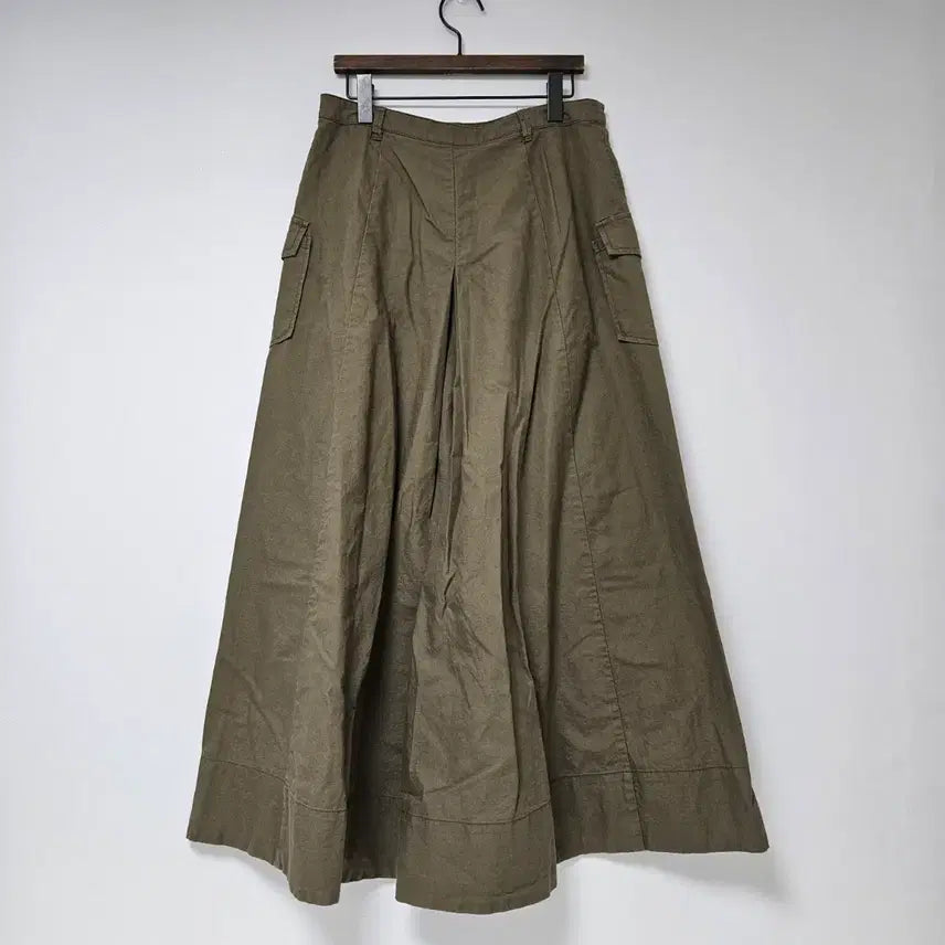 [SOLD OUT] 써스데이아일랜드 카키색 플리츠 롱 와이드 치마바지