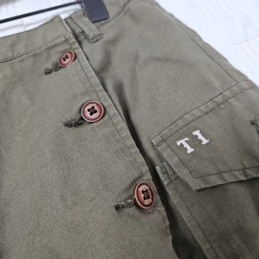 [SOLD OUT] 써스데이아일랜드 카키색 플리츠 롱 와이드 치마바지