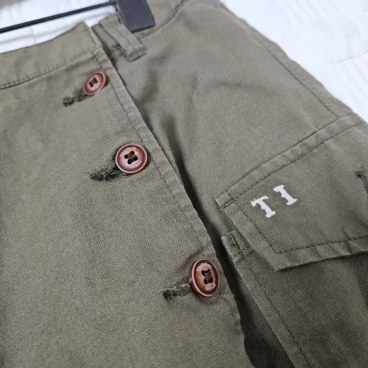 [SOLD OUT] 써스데이아일랜드 카키색 플리츠 롱 와이드 치마바지