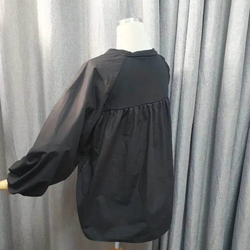 [BUNJANG] Black Puff Sleeve Vintage T-shirt / 77배색 퍼프 블랙티셔츠
