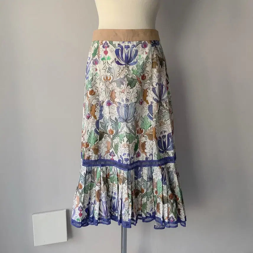 [SOLD OUT] 25 레니본 RENEEVON 베이지 패턴 스커트