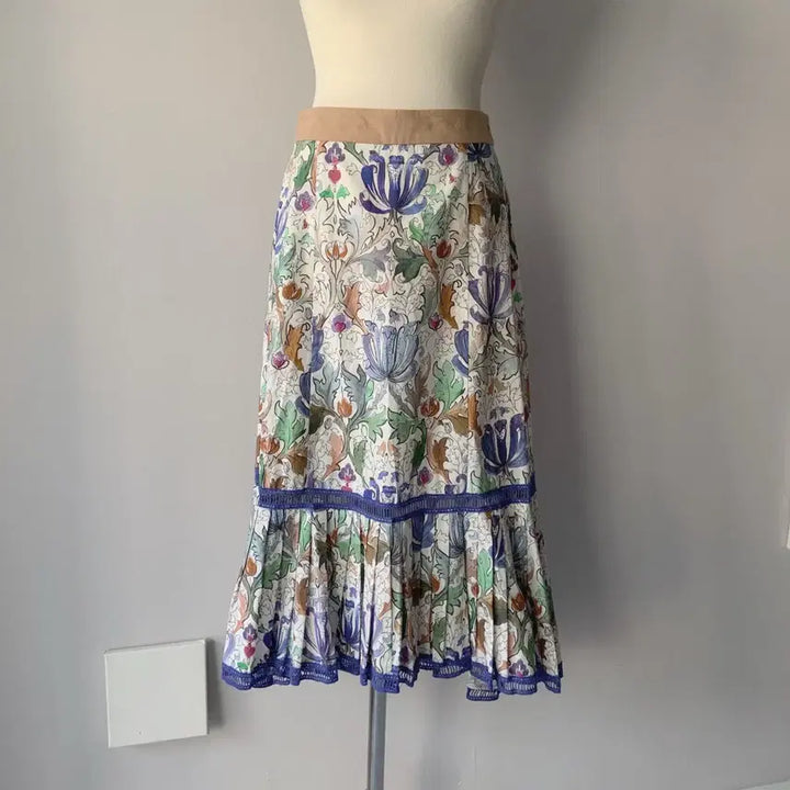 [SOLD OUT] 25 레니본 RENEEVON 베이지 패턴 스커트