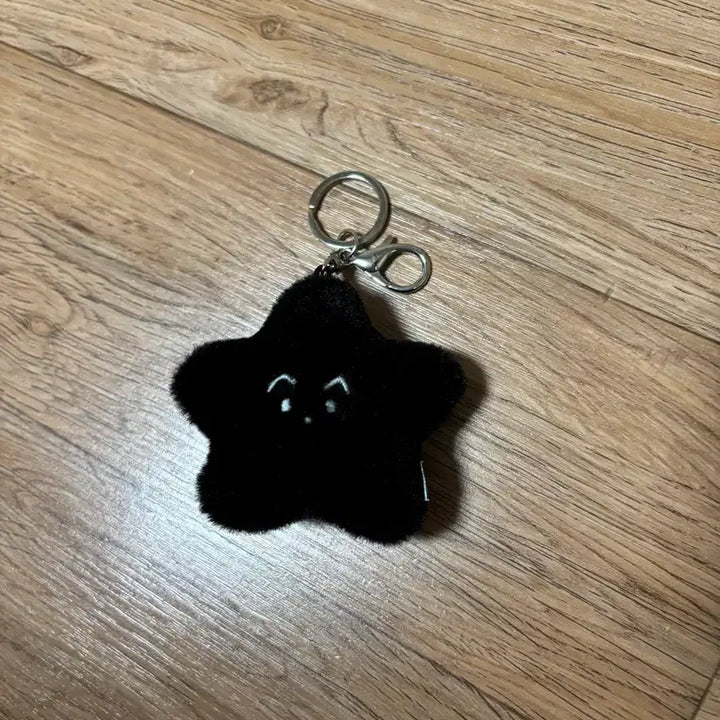 [BUNJANG] BLACK STARFISH Mark Doll Keyring / BLACK STARFISH DOLL KEYRING [마크 ver.]