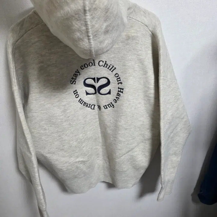 [SOLD OUT] 산드로(Sandro) 정품 백로고 자수 후드 집업 - 오트밀 그레이