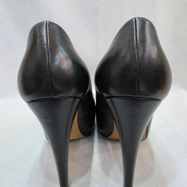 [BUNJANG] Chanel Cap-Toe Pumps 235-240mm / (정품)샤넬 캡토 펌프스힐 235~240