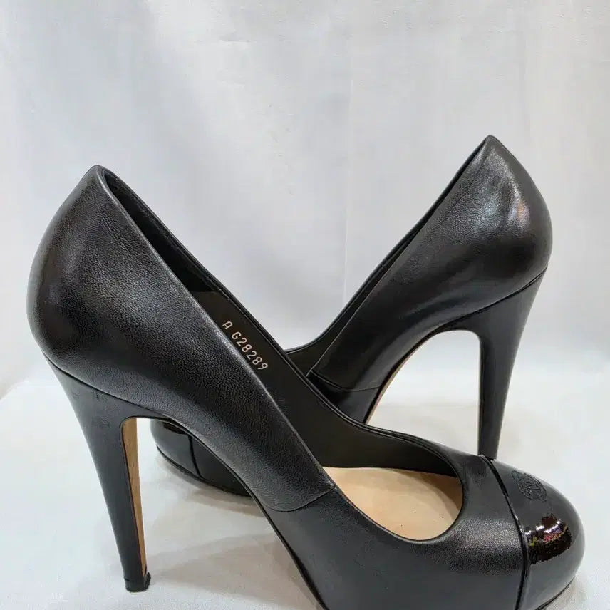 [BUNJANG] Chanel Cap-Toe Pumps 235-240mm / (정품)샤넬 캡토 펌프스힐 235~240
