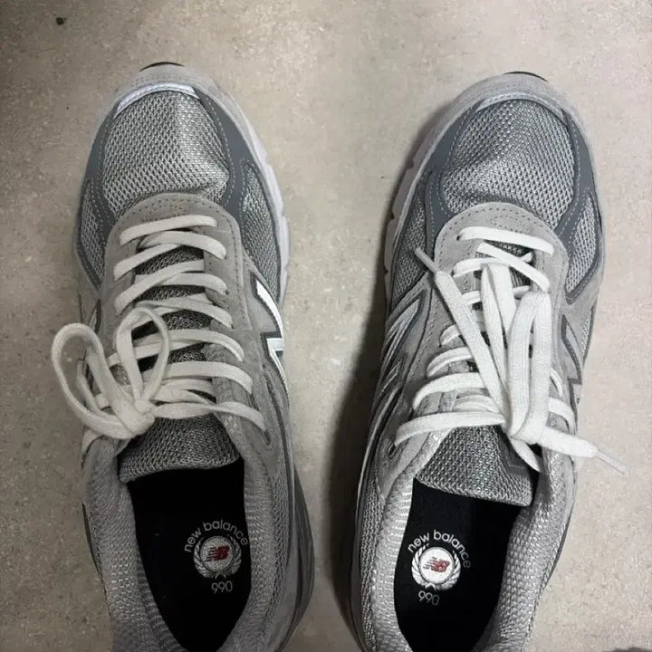 [SOLD OUT] 뉴발란스 990 v4 265