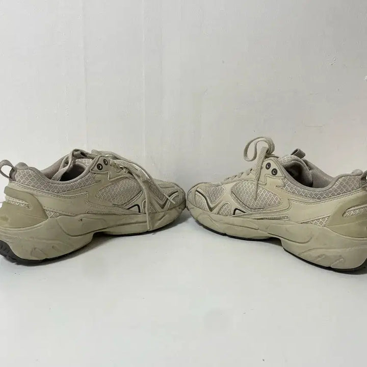 [BUNJANG] 240 UMBRO 엄브로 운동화 정품 / 240 UMBRO 엄브로 운동화 정품