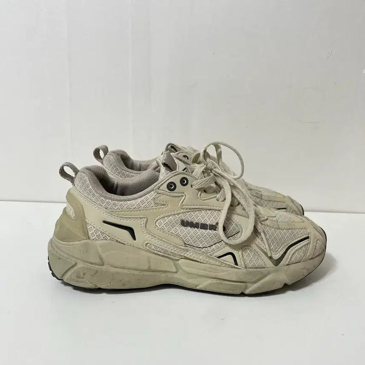 [BUNJANG] 240 UMBRO 엄브로 운동화 정품 / 240 UMBRO 엄브로 운동화 정품