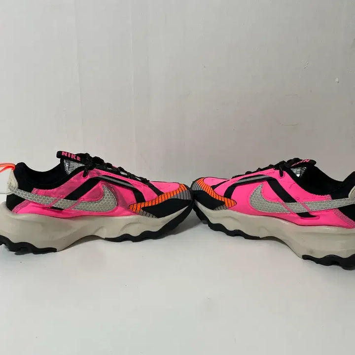 [SOLD OUT] 250 나이키 핑크블라스트 운동화 정품